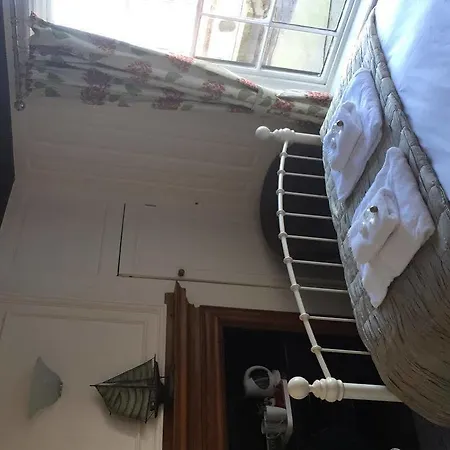 Bed & Breakfast The Pier 3*